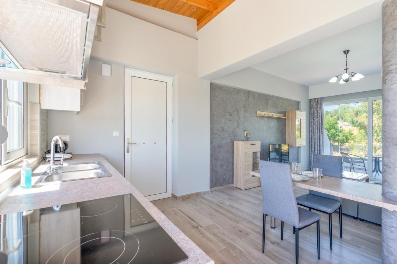 Aristos Garden Apartments Kalithies ภายนอก รูปภาพ